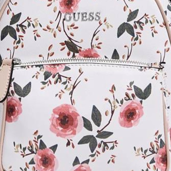 Guess back pack - Picture 4 of 4